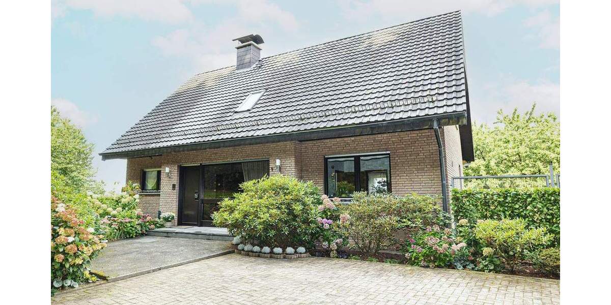 Großzügiges Einfamilienhaus trifft auf ruhige Waldrandlage in Hilter 5 zimmer