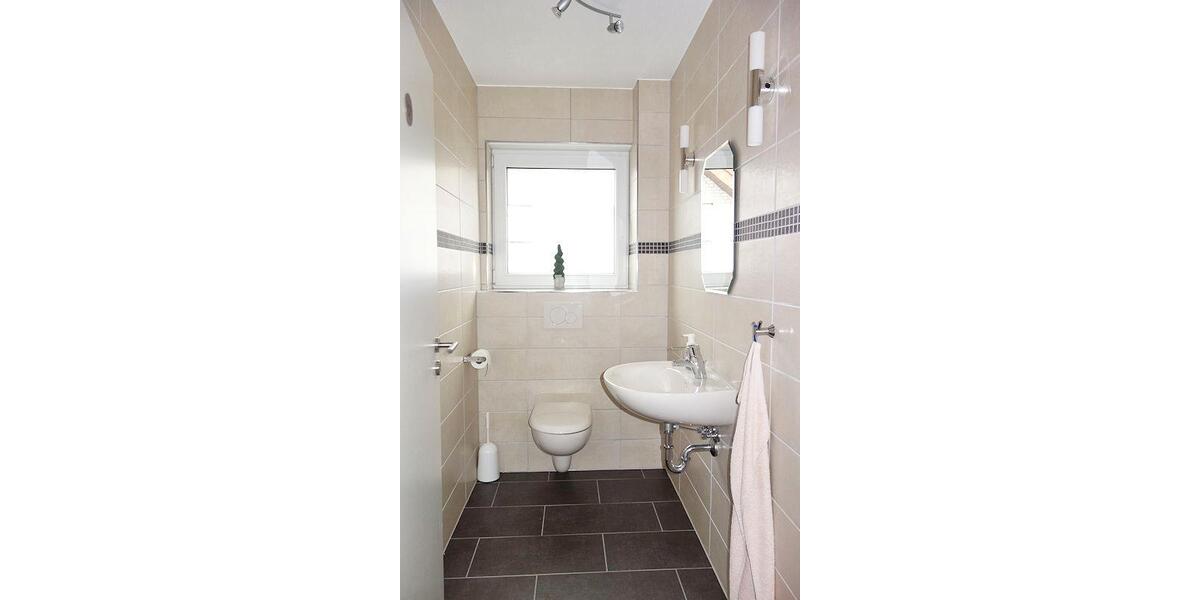 Dachgeschoßwohnung Enger - 4 Zimmer, 104 m&sup2;, 890&euro; | Angebot:25421736