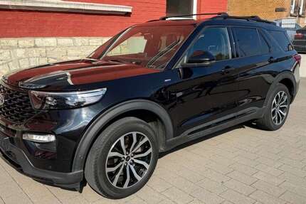 Ford Explorer 109.500 km 35.650 € Paderborn 33102