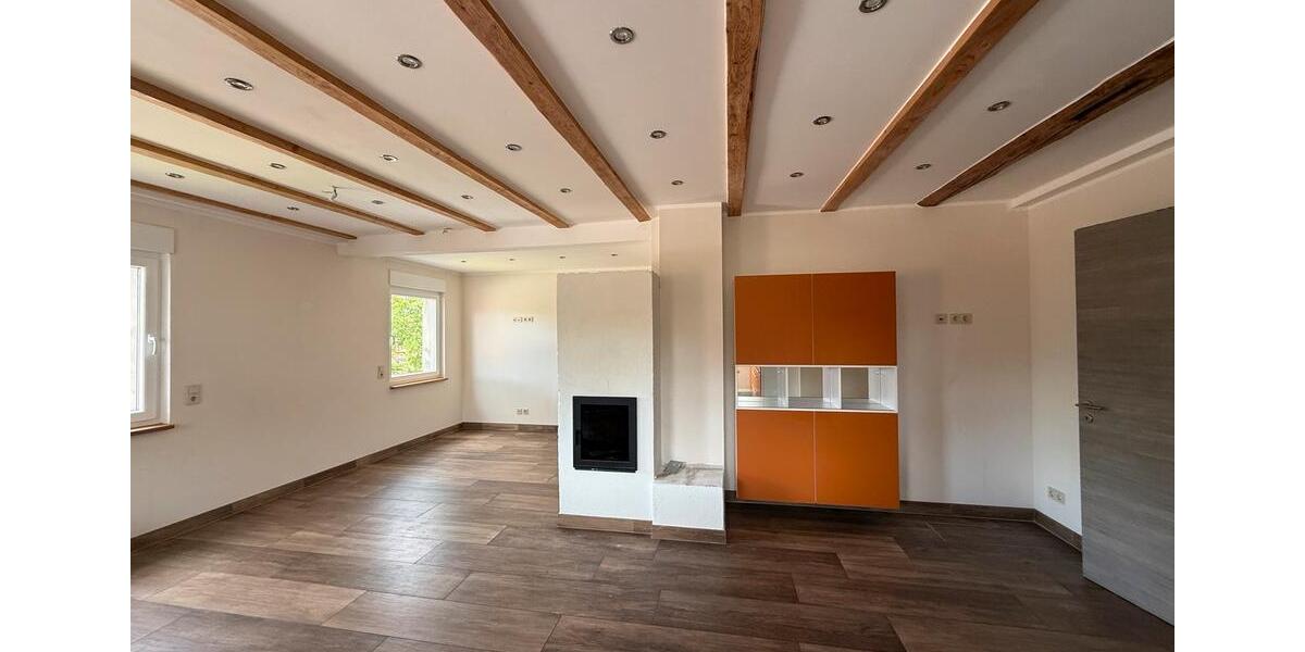 Mehrfamilienhaus, Wohnhaus Hüllhorst - 8 Zimmer, 244 m&sup2;, 1.790&euro; | Angebot:26533419