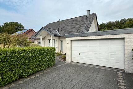Haus Steinhagen - 6 Zimmer, 249 m&sup2;, 879.000&euro; | Angebot:27464849