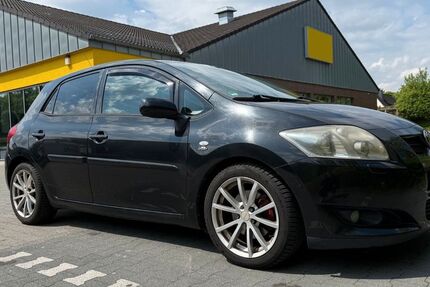 Toyota Auris 233.000 km 2.000 &euro; Bielefeld 33605