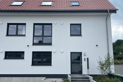 Helle-4-Zimmer Wohnung mit Terrasse ab 01.10. zu vermieten