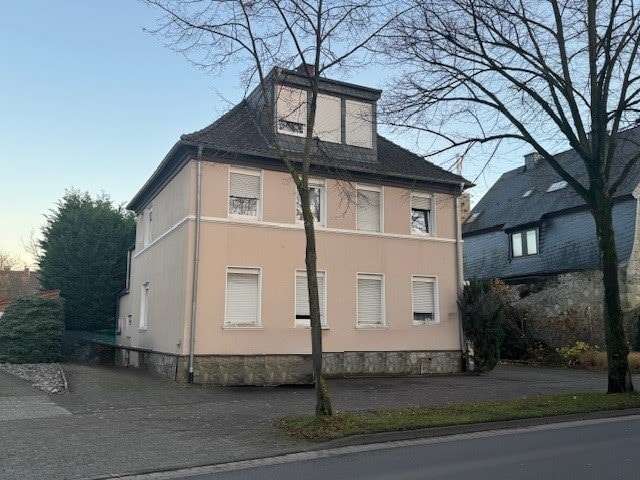 Haus zum Kaufen in Rheda-Wiedenbrück 348.000 € 197 m² 8 zimmer