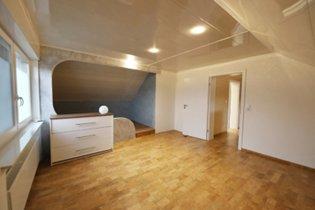 Einfamilienhaus Lage - 6.5 Zimmer, 234 m&sup2;, 670.000&euro; | Angebot:26989348
