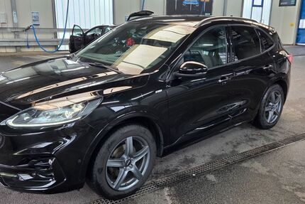 Ford Kuga 111.000 km 16.950 &euro; Leopoldshöhe 33818