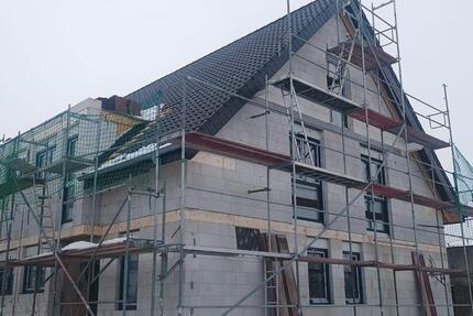 Haus Kirchlengern - 5.5 Zimmer, 143 m&sup2;, 1.690&euro; | Angebot:25355802