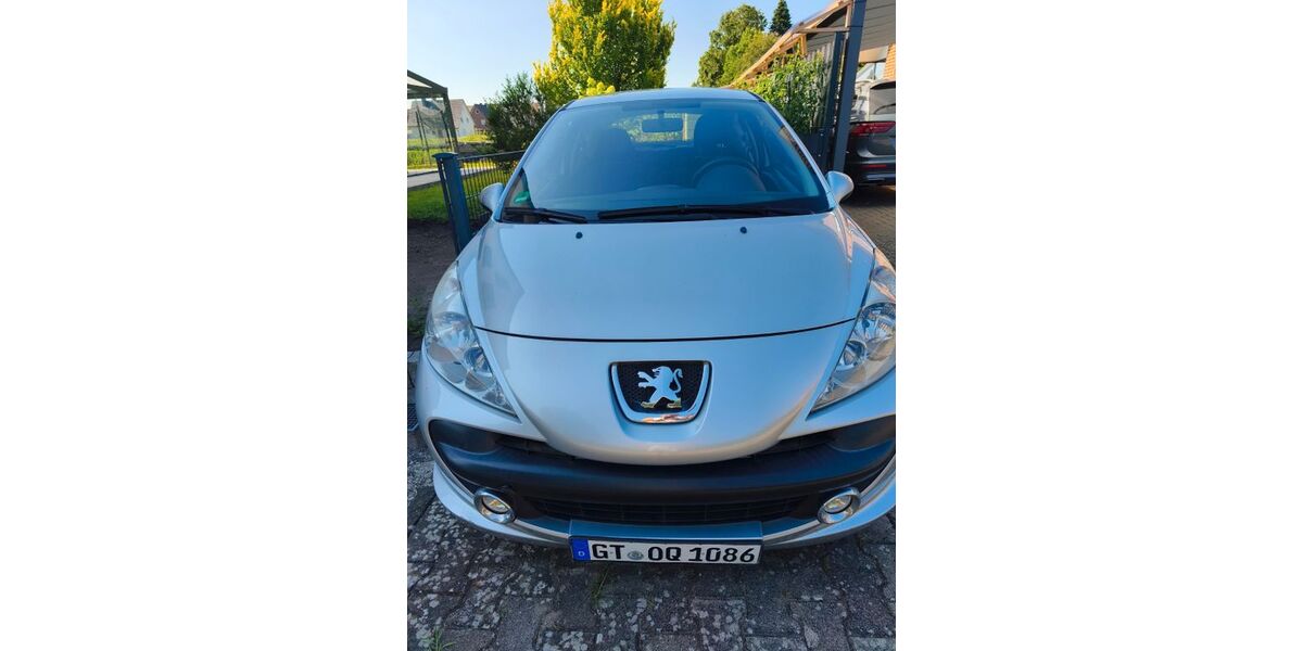 Peugeot 207 95.000 km 2.450 &euro; Gütersloh 33332