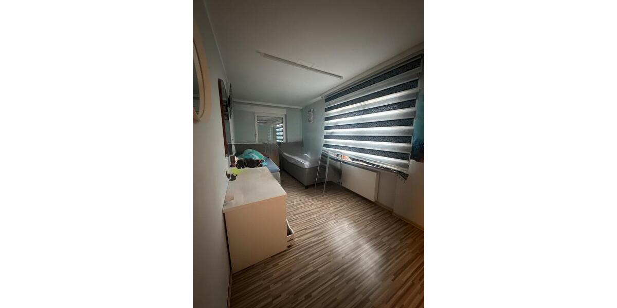 Etagenwohnung Bielefeld Heepen - 4 Zimmer, 110 m&sup2;, 1.100&euro; | Angebot:25725336