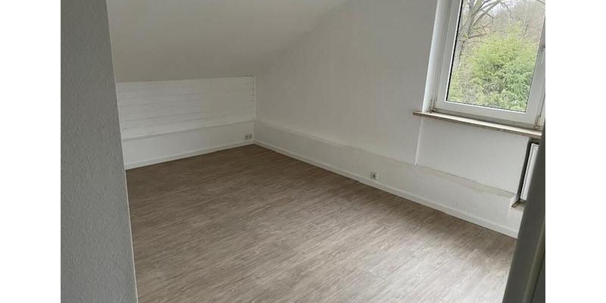 Dachgeschoßwohnung Detmold Hiddesen - 3 Zimmer, 71 m&sup2;, 570&euro; | Angebot:26312558