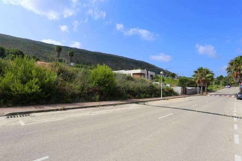 Grundstück zu verkaufen in Javea 180.000 € 1000 m²