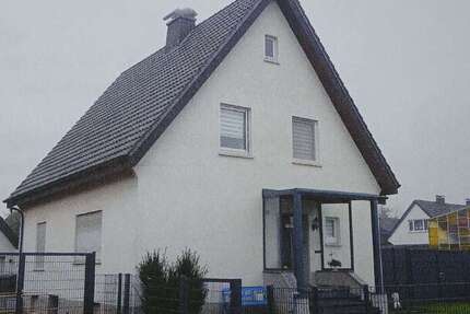 Haus zum Kaufen in Bünde 290.000 € 181 m² 8 zimmer