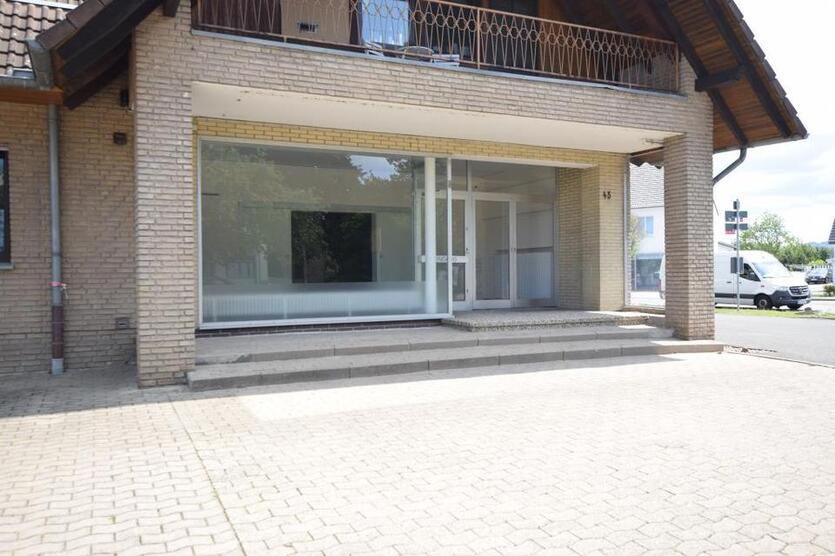 !!! Gewerbeeinheit in bester Verkehrslage – vielseitig nutzbar, Lübbecke !!! zimmer