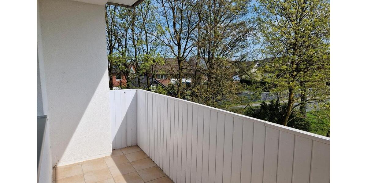 Eigentumswohnung 4ZKB, Balkon und PKW-Stellplatz 4 zimmer