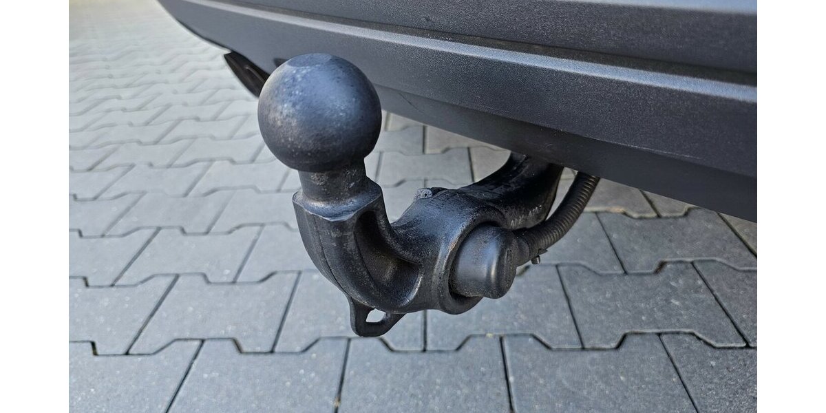 Audi Q3 2.0 TDI quattro NAVI RFK AHK Bi XENON 2.HD 142.149 km 16.490 &euro; Löhne 32584