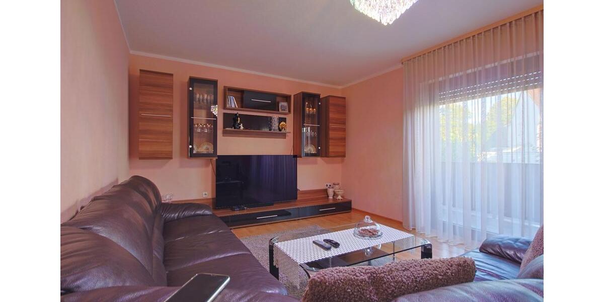 Etagenwohnung Bad Oeynhausen - 3.5 Zimmer, 108 m&sup2;, 1.000&euro; | Angebot:25720005