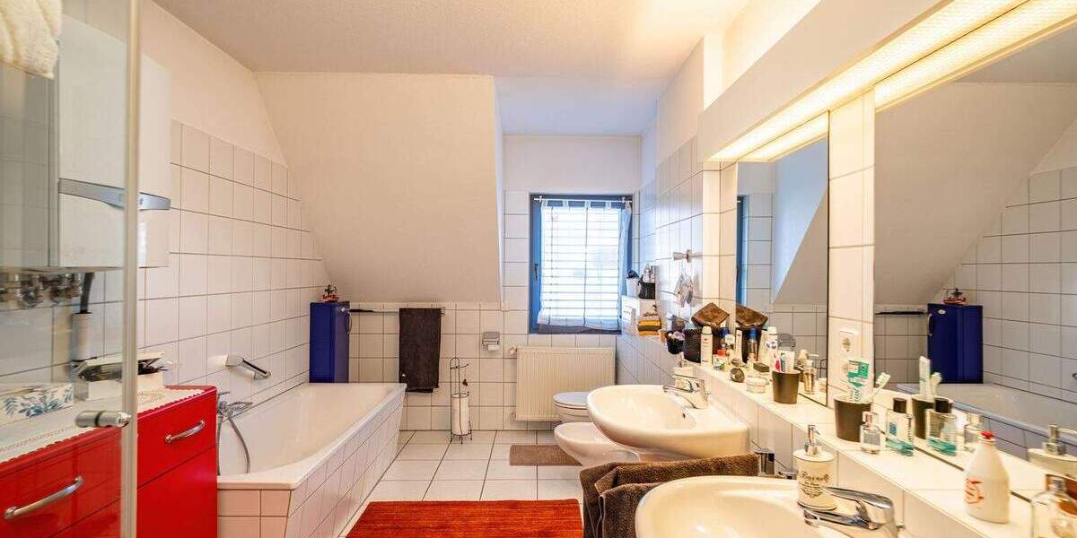 Mehrfamilienhaus, Wohnhaus Steinhagen - 5 Zimmer, 216 m&sup2;, 520.000&euro; | Angebot:25680049