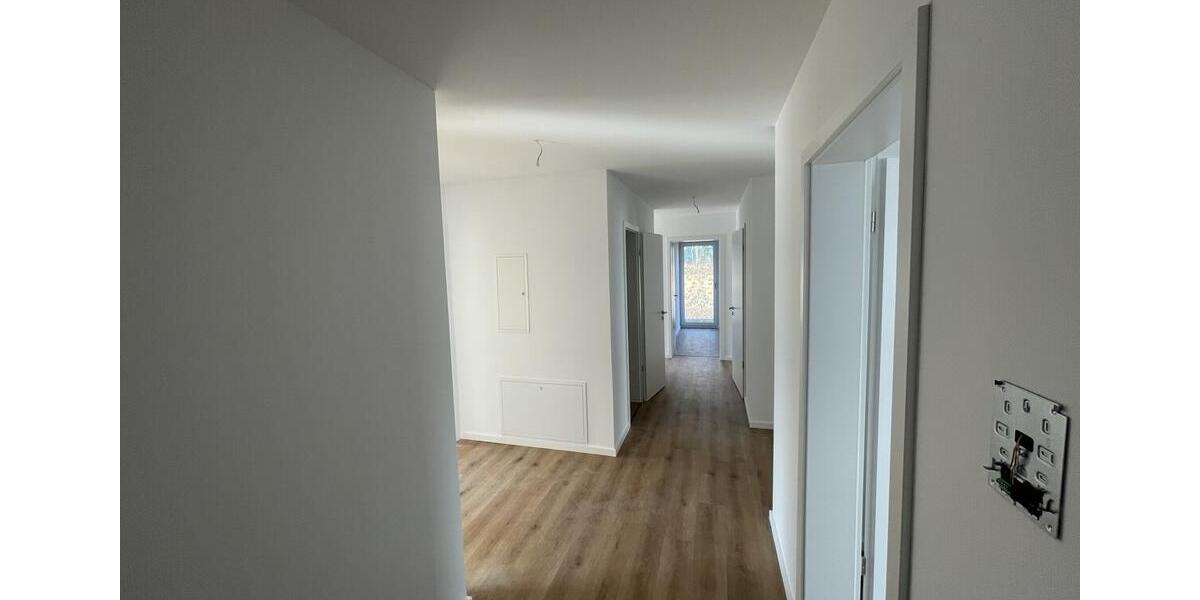Erdgeschoßwohnung Detmold Hiddesen - 4 Zimmer, 100 m&sup2;, 1.450&euro; | Angebot:26660208