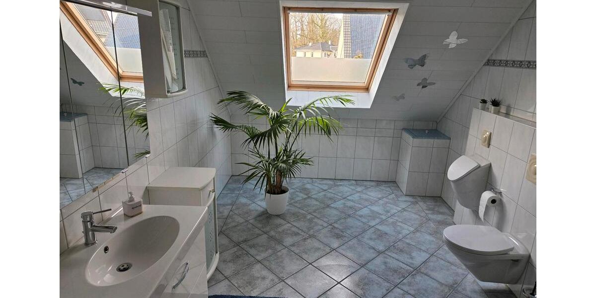 Einfamilienhaus Versmold - 7 Zimmer, 197 m&sup2;, 500.000&euro; | Angebot:25635840