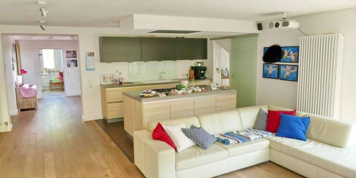 Etagenwohnung Bielefeld Innenstadt - 5 Zimmer, 170 m&sup2;, 2.320&euro; | Angebot:26929291