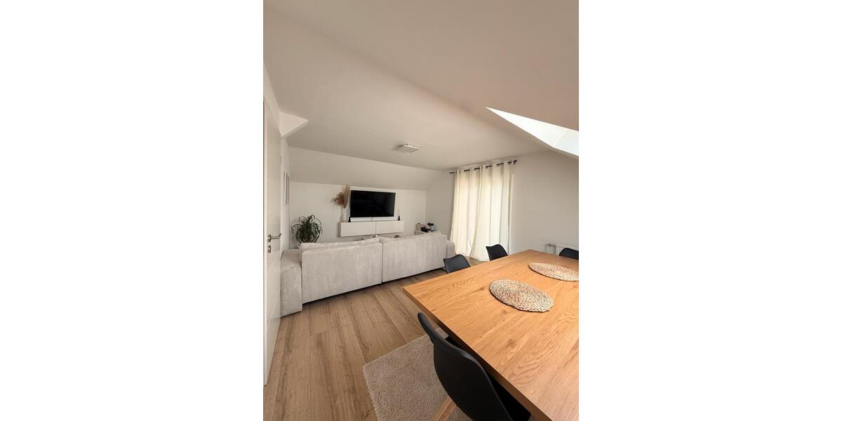 Dachgeschoßwohnung Detmold Hakedahl - 3 Zimmer, 80 m&sup2;, 790&euro; | Angebot:26415647