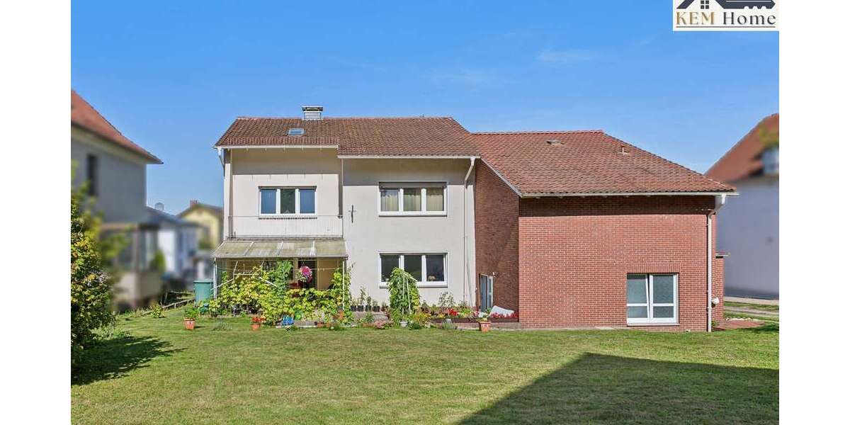 Haus zum Kaufen in Bad Oeynhausen 365.000 € 324 m² 8 zimmer