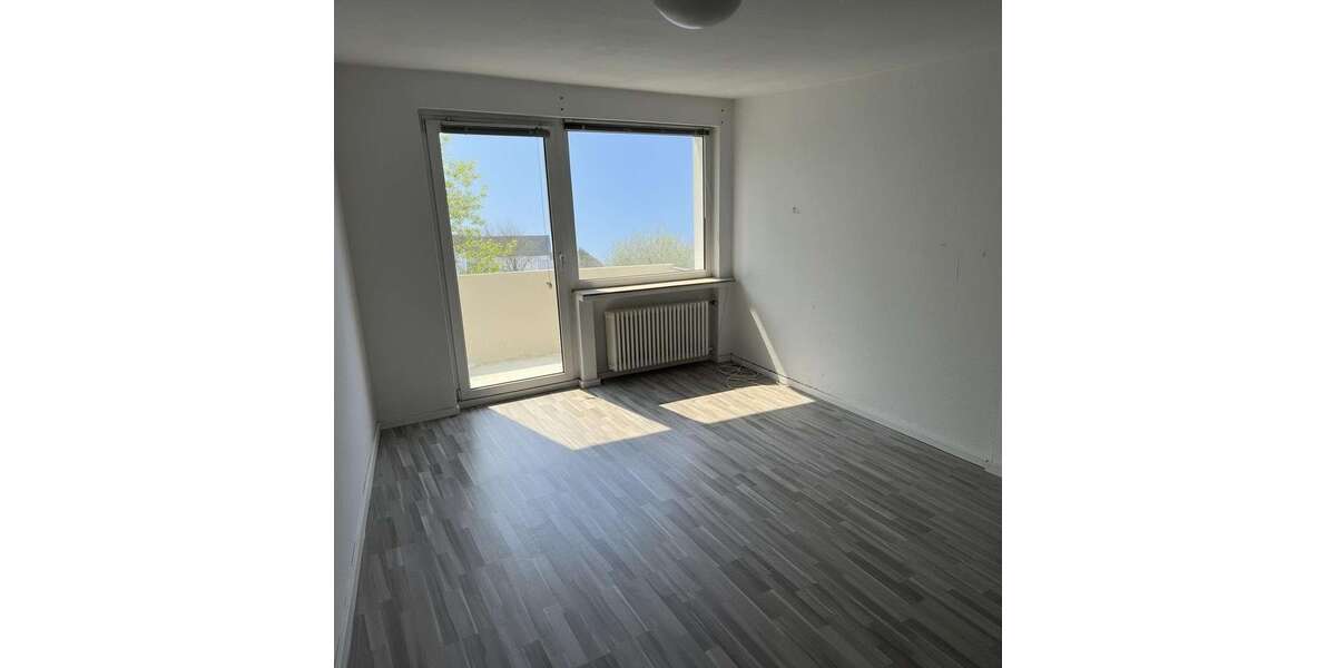 Etagenwohnung Detmold - 3 Zimmer, 82 m&sup2;, 950&euro; | Angebot:27033127