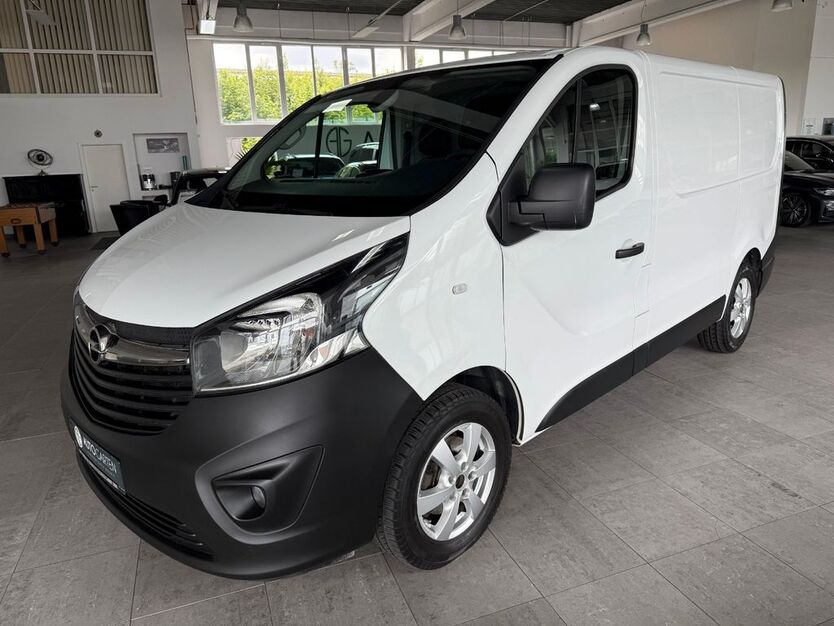 Opel Vivaro 121.000 km 13.450 € Paderborn 33106