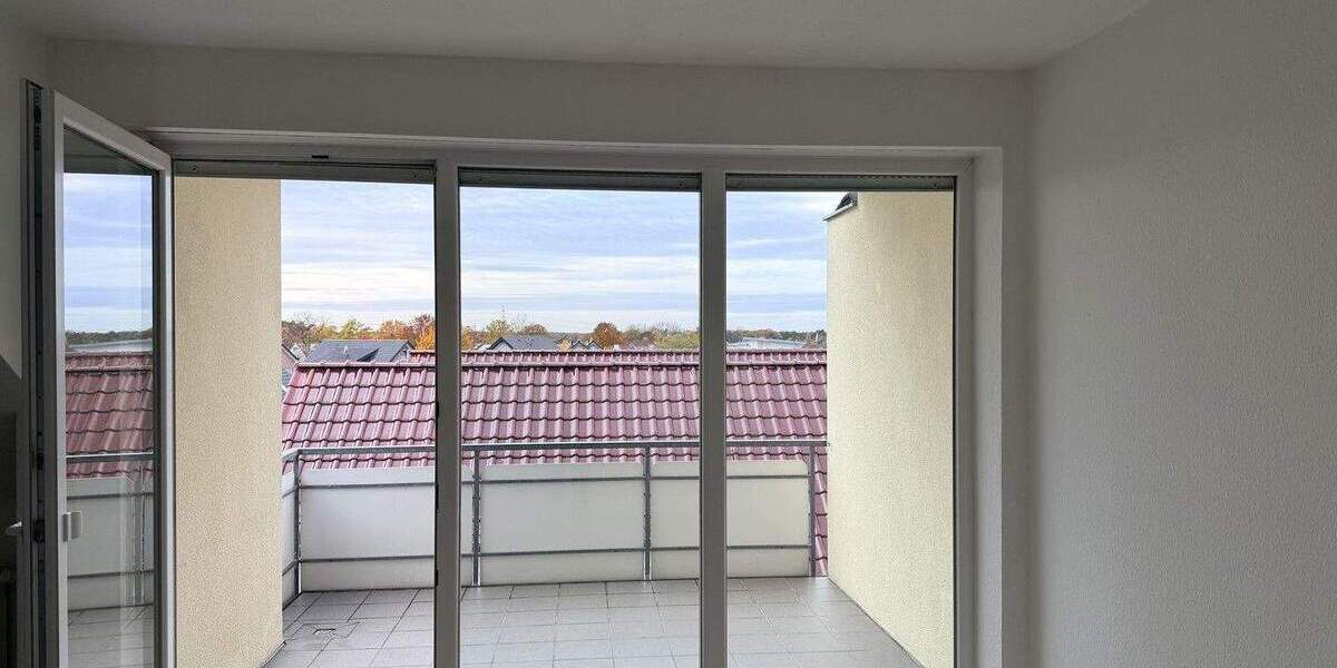 Gepflegete 3 Zimmer-Wohnung, mit offener Küche Dachgeschosswohnung (Fahrstuhl) in Schloß Holte-Stk. 3 zimmer