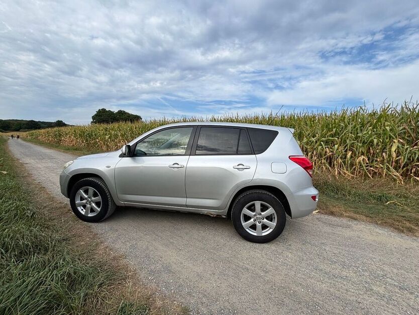 RAV 4
