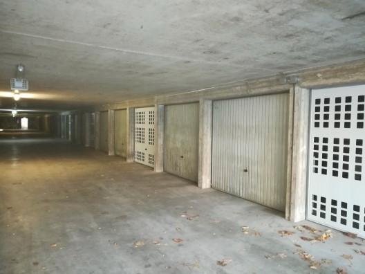 Geräumige Wohnung ! Garage ebenfalls anmietbar. zimmer