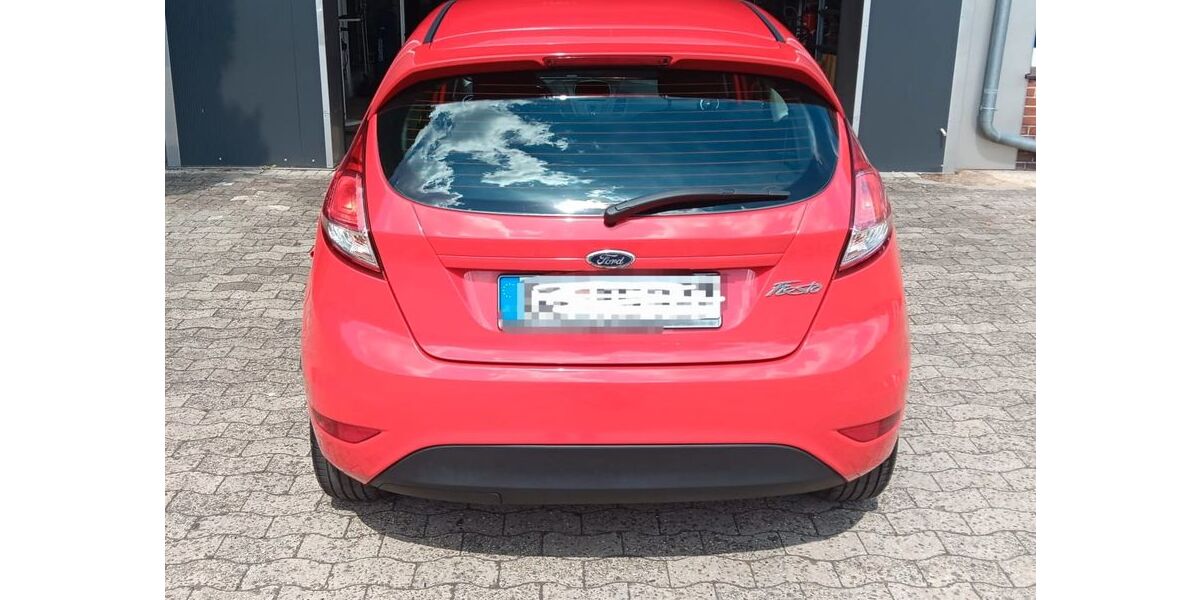Ford Fiesta 143.569 km 4.400 &euro; Melle 49324