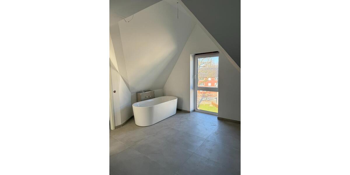 Einfamilienhaus Harsewinkel - 3 Zimmer, 140 m&sup2;, 1.450&euro; | Angebot:25766931