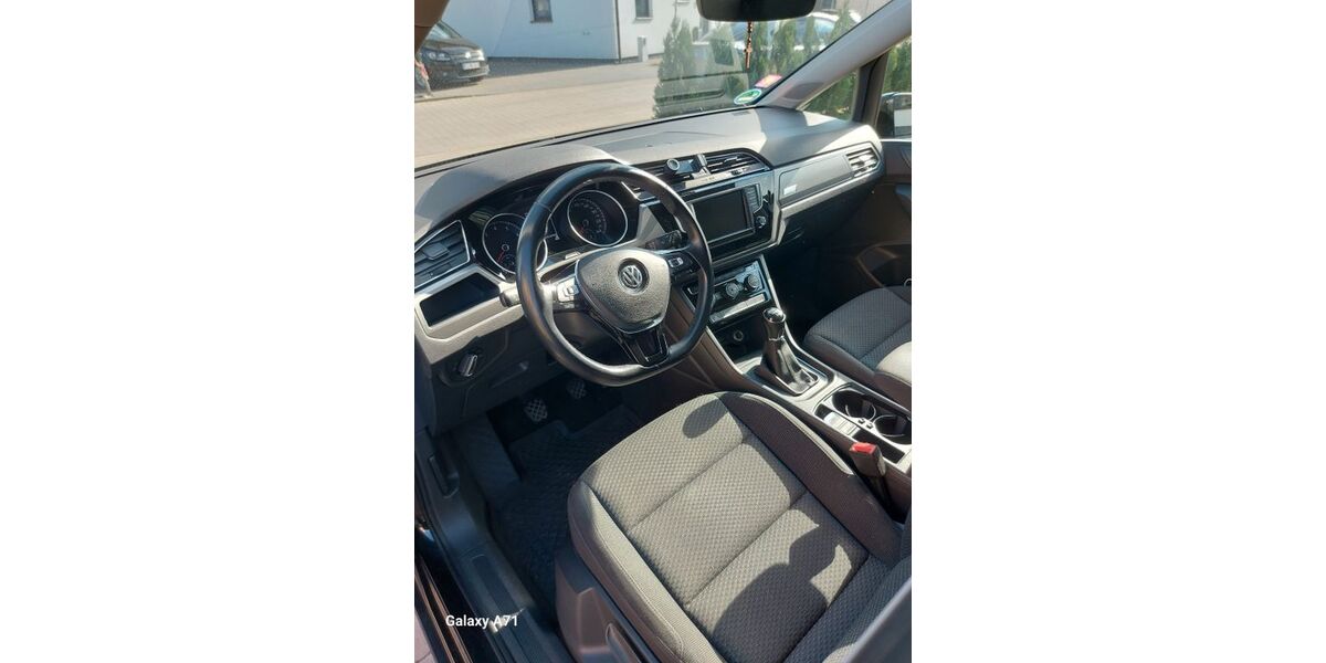 VW Touran 95.000 km 12.400 &euro; Gütersloh 33334