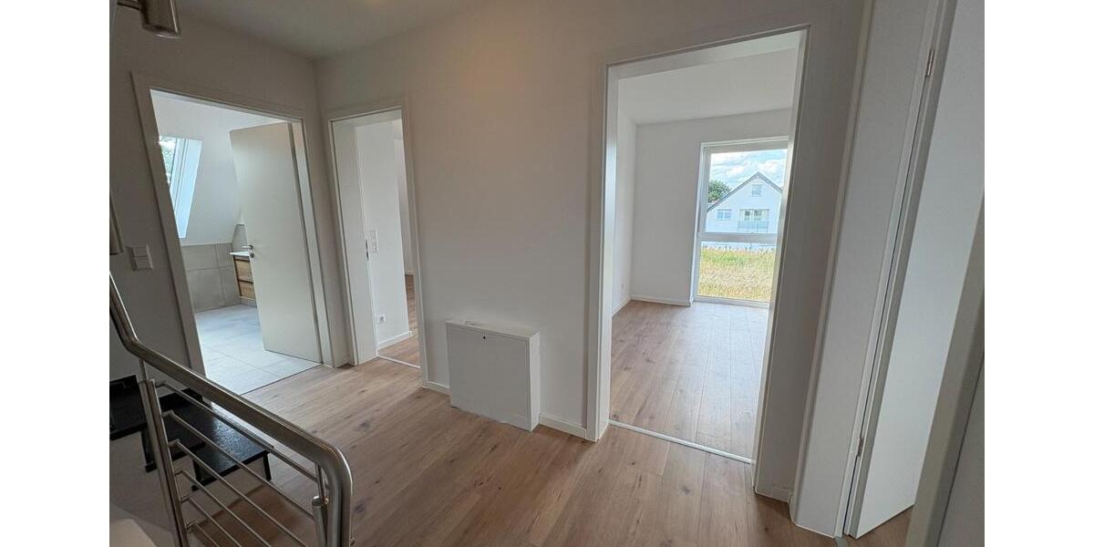 Reihenhaus Bünde - 5 Zimmer, 145 m&sup2;, 1.595&euro; | Angebot:25254950