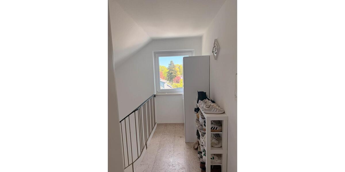 Dachgeschoßwohnung Detmold Hakedahl - 3 Zimmer, 80 m&sup2;, 790&euro; | Angebot:26415647