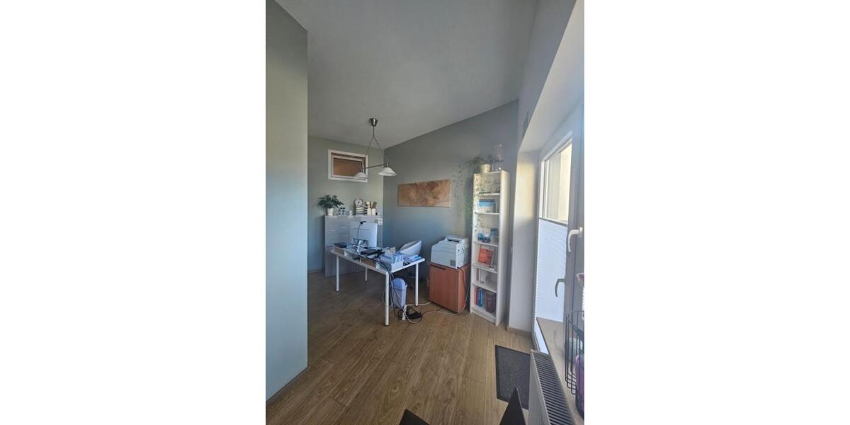 Leopoldshöhe PhysiopaxisBüroraum zur vermieten ca.80m²(50+30m²) zimmer