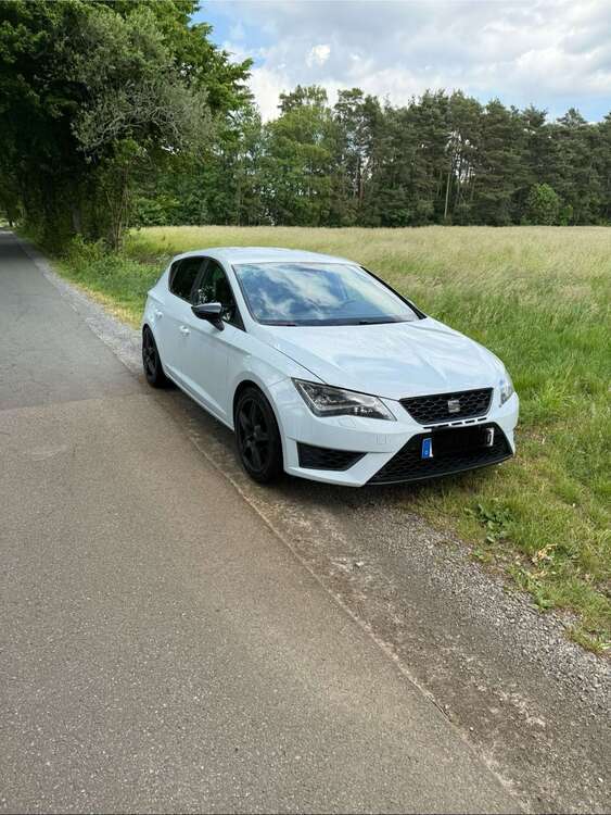 Seat Leon 185.000 km 9.999 € Hövelhof 33161