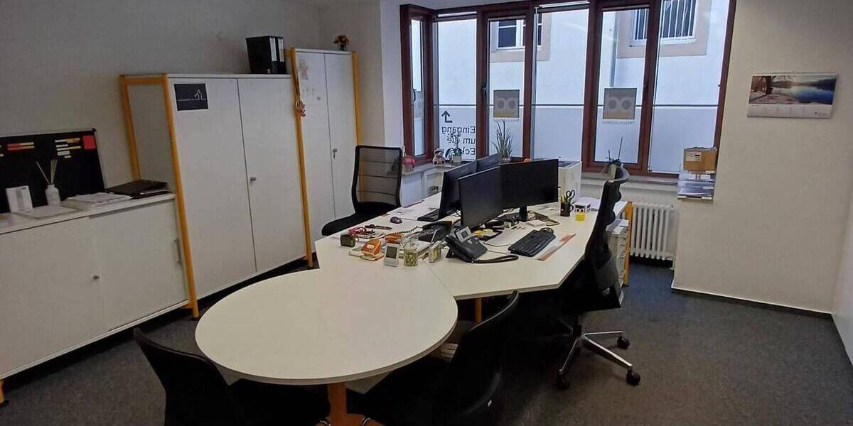 Gewerbeobjekt Lemgo - 5 Zimmer, 150 m&sup2;, 900&euro; | Angebot:23966880