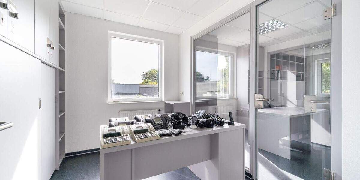 Vielseitige Gewerbefläche für Ihr Business | 1.489m² Nutzfläche | 155m² Büro | 4.904m² Grundstück zimmer