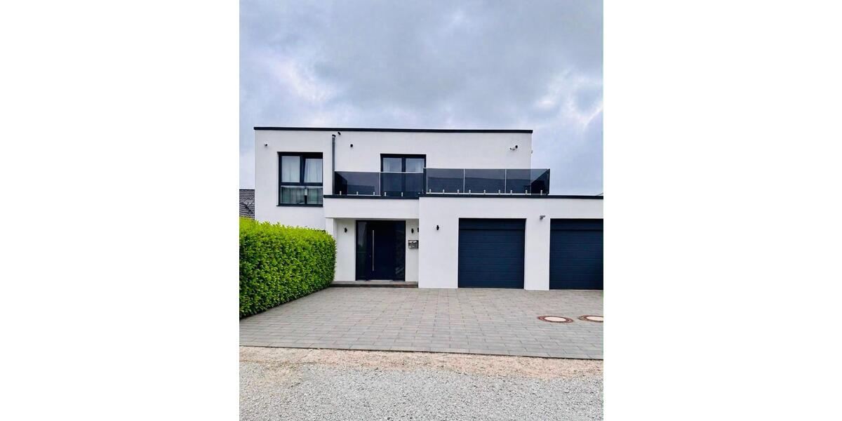 Einfamilienhaus Borgholzhausen - 7 Zimmer, 220 m&sup2;, 900.000&euro; | Angebot:27096767