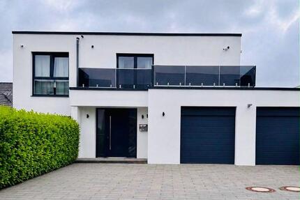 Haus Borgholzhausen - 7 Zimmer, 220 m&sup2;, 900.000&euro; | Angebot:27096767