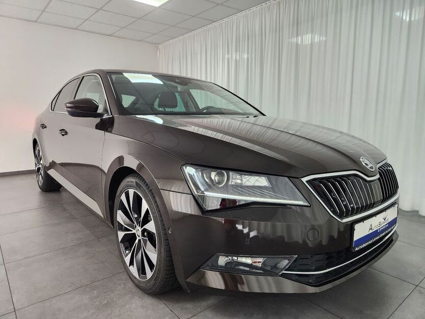 Skoda Superb 35.896 km 24.990 € Schloß Holte-Stukenbrock 33758
