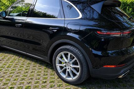 Porsche Cayenne 144.000 km 48.500 &euro; Bielefeld 33605