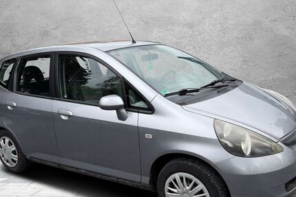 Honda Jazz 128.000 km 2.499 &euro; Detmold 32758