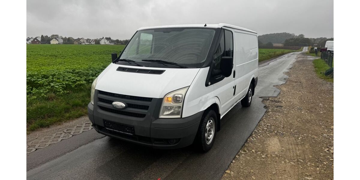 Ford Transit 198.600 km 3.500 &euro; Bad Salzuflen 32107