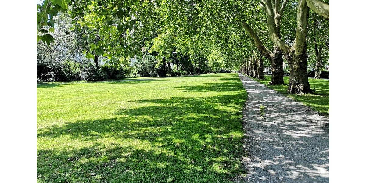 Familienfreundliche 5-Zimmer-Altbauwohnung mit Balkon in Bielefeld 5 zimmer