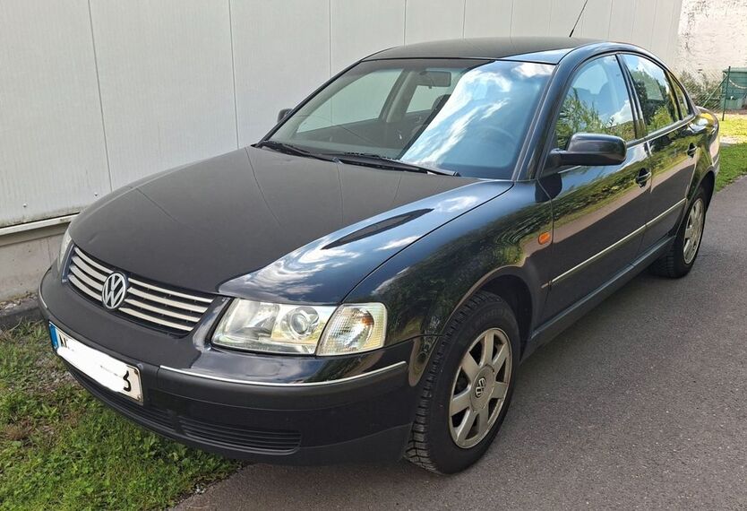VW Passat 154.000 km 2.499 € Detmold 32758