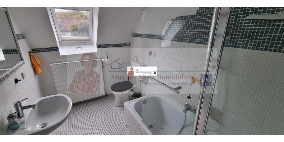 33330 Gütersloh: Großes Haus für 1-2 FamilienGenerationen - provisionsfrei für Käufer - Zweifamilienhaus Gütersloh | Angebot:18157426