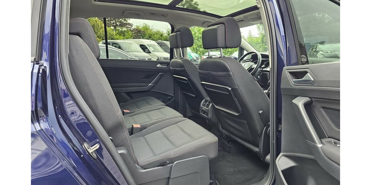 VW Touran 1.4 TSI SOUND NAVI PANO LED AHK 69.950 km 21.490 &euro; Löhne 32584
